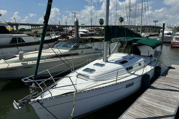32-ft-Beneteau-1999-Oceanis 321-Valkyrie-Houston Texas United States yacht for sale