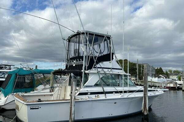 35-ft-Bertram-1978-35 Flybridge-Lindenhurst New York United States yacht for sale