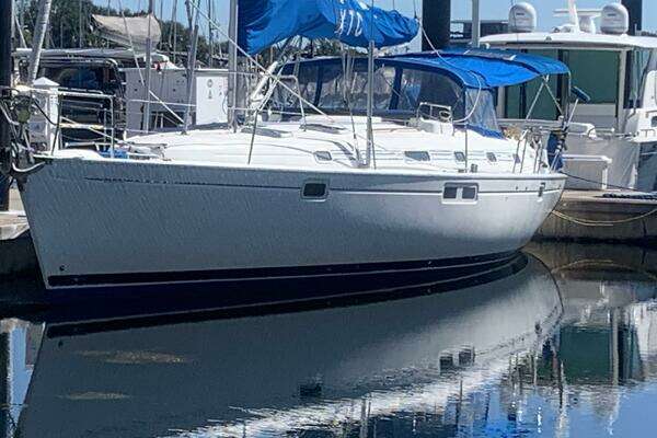 Photo of the 1998 Beneteau 463 "XTC"