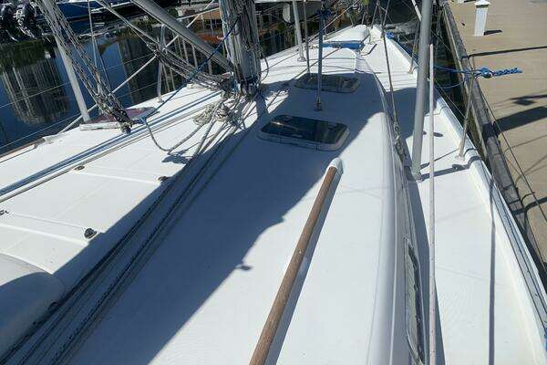 Photo of the 1998 Beneteau 463 "XTC"