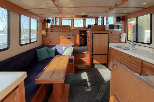 Nordic Tugs 37 Yacht For Sale