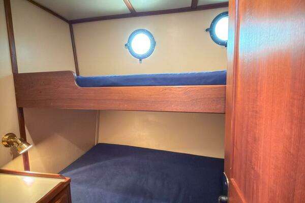 Nordic Tugs 37 Yacht For Sale