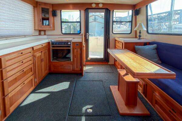Nordic Tugs 37 Yacht For Sale