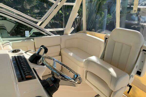 Grady-White Express 370 Yacht For Sale