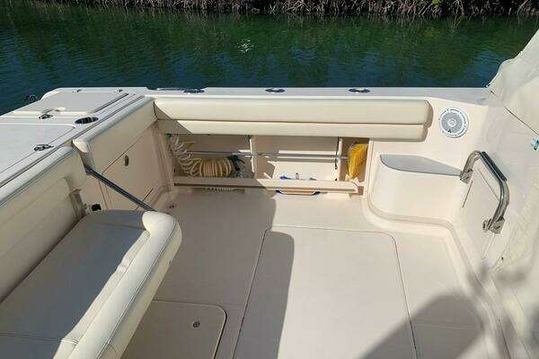 Grady-White Express 370 Yacht For Sale