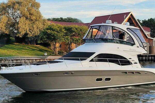 Sea Ray 52 Sedan Bridge Yacht For Sale