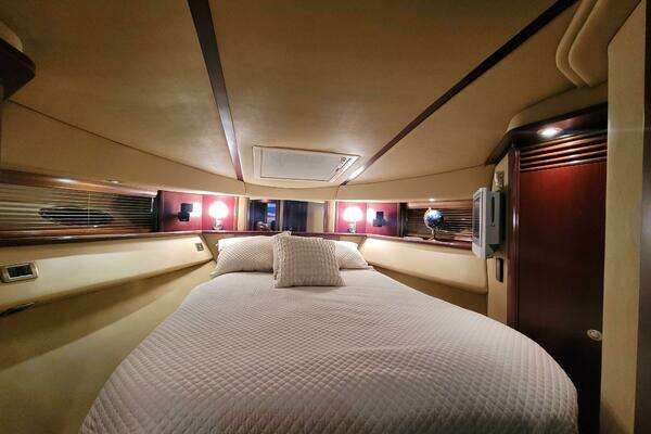 Sea Ray 52 Sedan Bridge Yacht For Sale