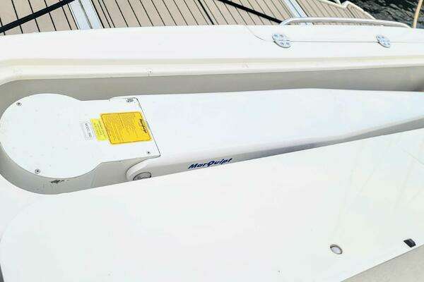 Sea Ray 52 Sedan Bridge Yacht For Sale