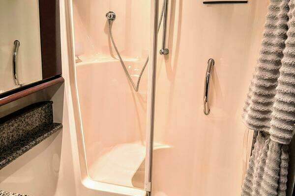 Sea Ray 52 Sedan Bridge Yacht For Sale