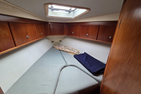 Juels 38ft Moody Yacht For Sale