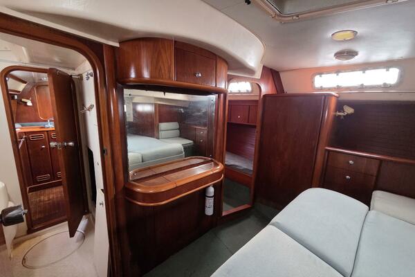 Juels 38ft Moody Yacht For Sale