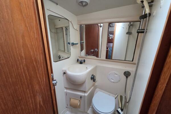 Juels 38ft Moody Yacht For Sale