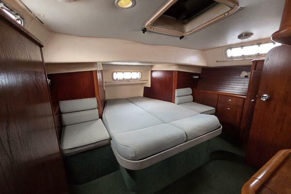 Juels 38ft Moody Yacht For Sale