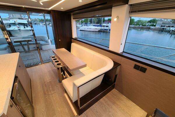 Sunseeker 68 Manhattan Yacht For Sale
