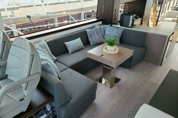 Sunseeker 68 Manhattan Yacht For Sale