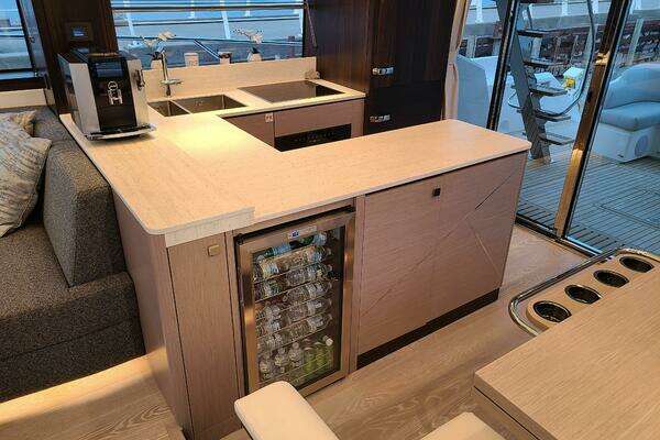 Sunseeker 68 Manhattan Yacht For Sale