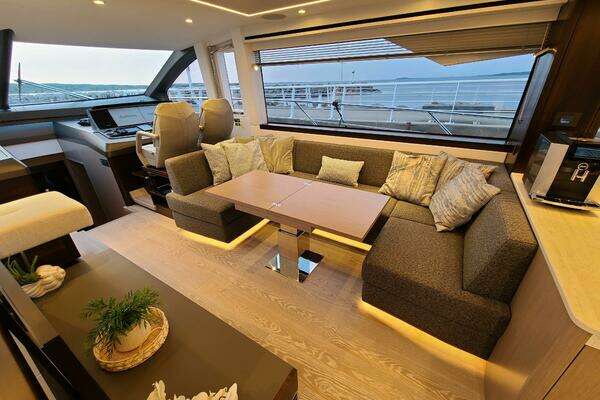 Sunseeker 68 Manhattan Yacht For Sale