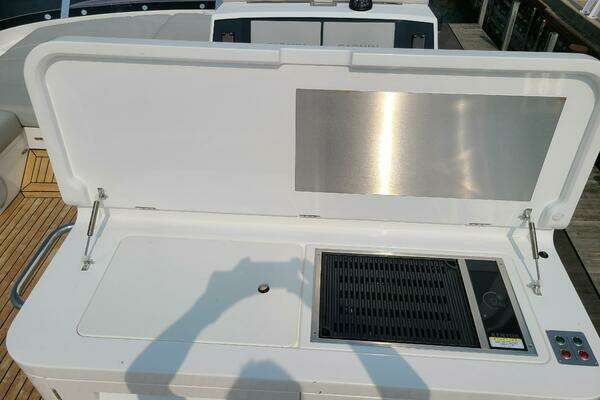 Sunseeker 68 Manhattan Yacht For Sale