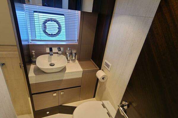 Sunseeker 68 Manhattan Yacht For Sale