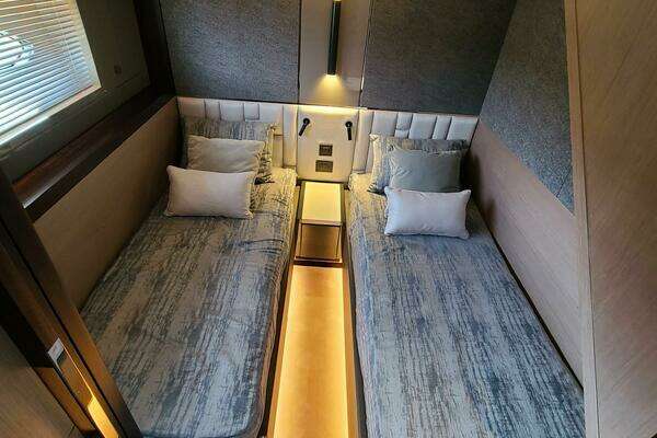 Sunseeker 68 Manhattan Yacht For Sale