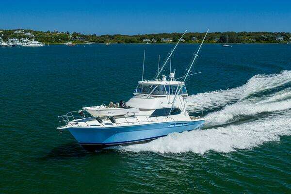 Photo of the 2005 Riviera 51 Flybridge "Chillax"