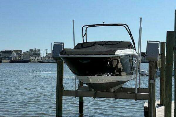 27-ft-Sea Ray-2016-270 Sundeck Outboard-Rumson New Jersey United States yacht for sale