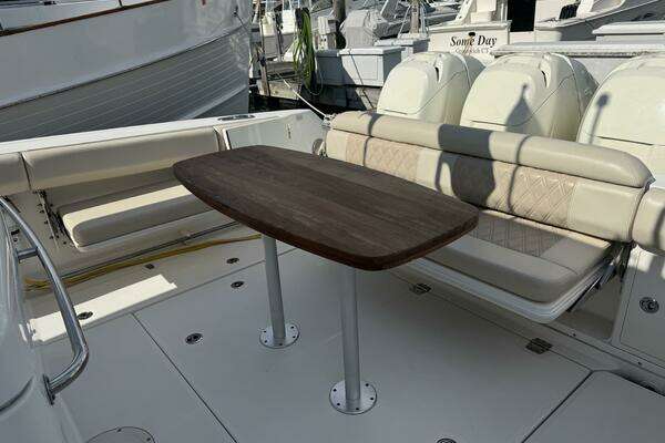 2017 Boston Whaler 37