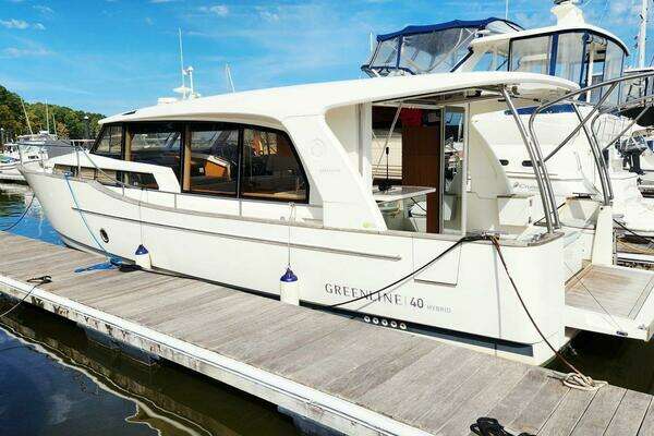 2022 Greenline 39
