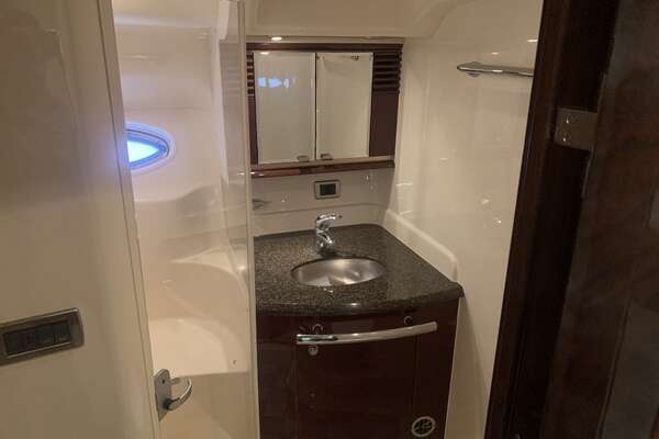 Sea Ray 52 SUNDANCER Yacht For Sale