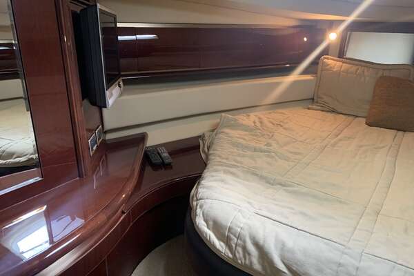 Sea Ray 52 SUNDANCER Yacht For Sale