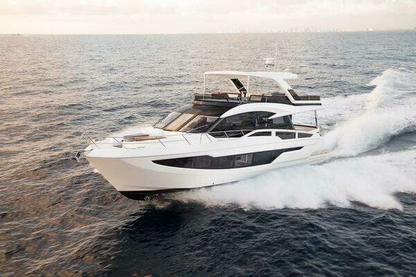 Galeon - 640 Fly