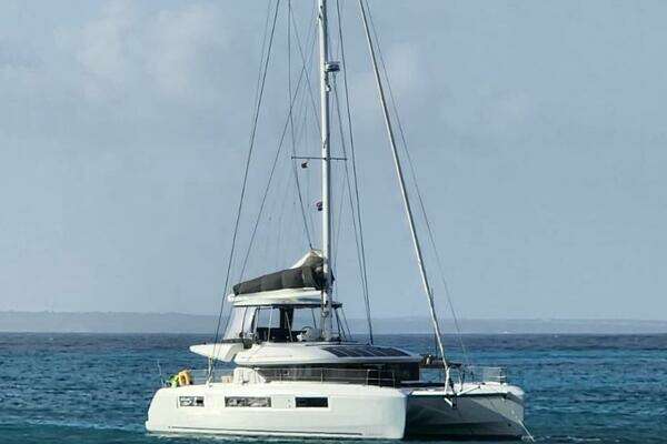 48-ft-Lagoon-2023-Annapolis yacht for sale