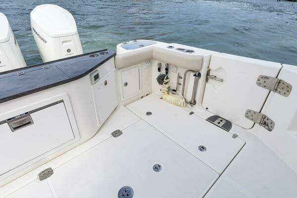 2024 Boston Whaler 40