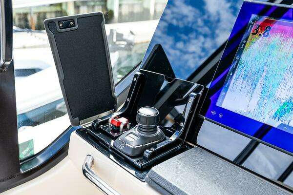 2024 Boston Whaler 40