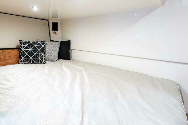 2024 Boston Whaler 40