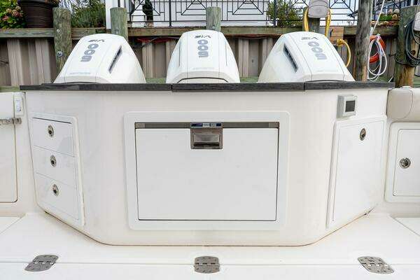 2024 Boston Whaler 40