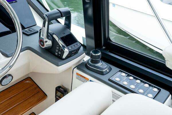 2024 Boston Whaler 40