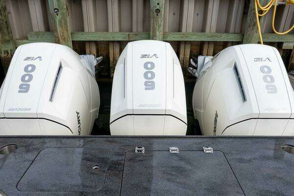 2024 Boston Whaler 40