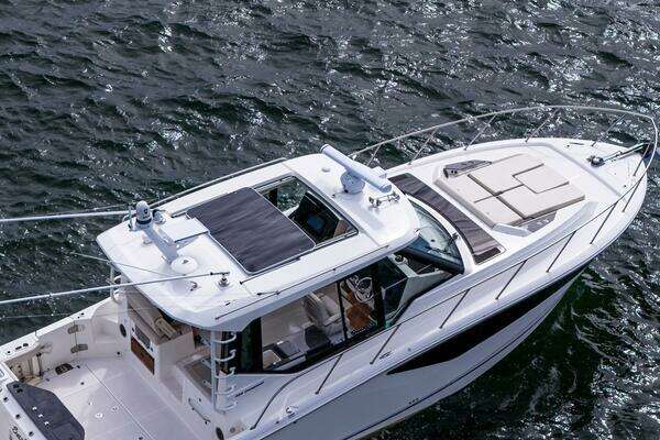 2024 Boston Whaler 40