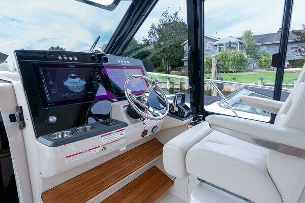 2024 Boston Whaler 40