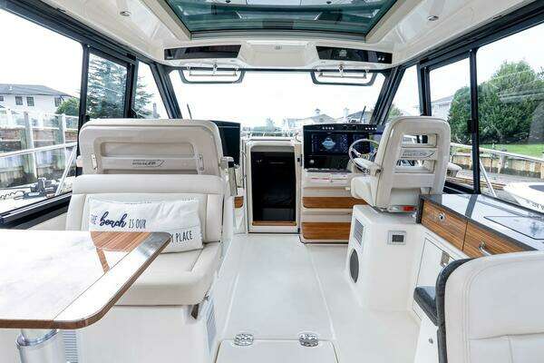 2024 Boston Whaler 40