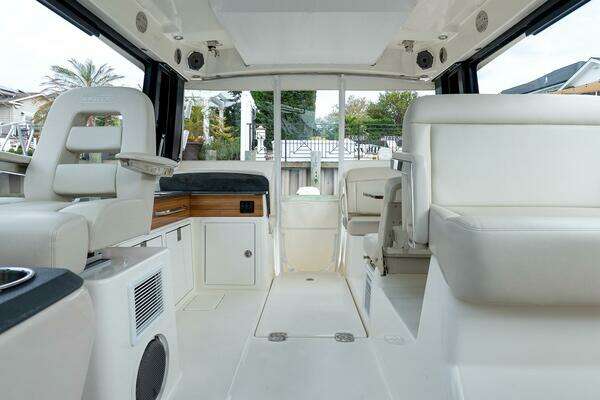 2024 Boston Whaler 40