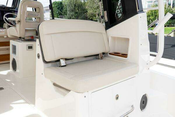 2024 Boston Whaler 40