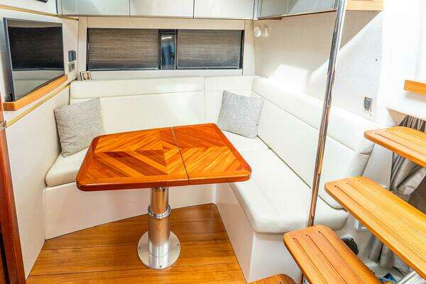 2024 Boston Whaler 40