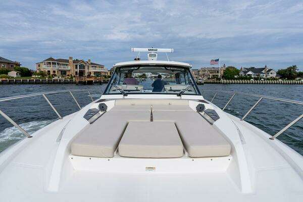 2024 Boston Whaler 40