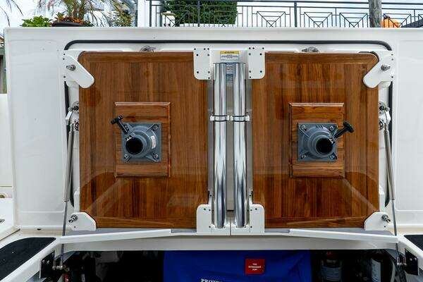 2024 Boston Whaler 40