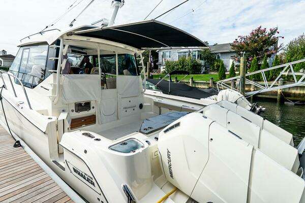 2024 Boston Whaler 40