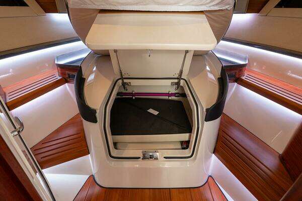 2024 Boston Whaler 40