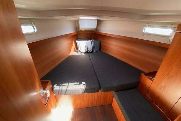 Hanse 385 Yacht For Sale