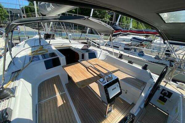 Hanse 385 Yacht For Sale